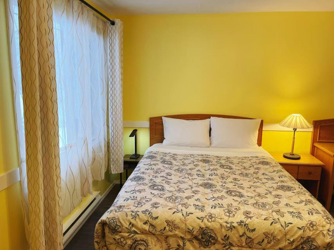 Bedroom 2, Rivermount Motel, Thompson-Nicola