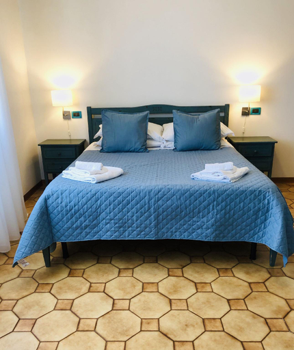 Bedroom 2, Villa Lavinia B&B, Pisa