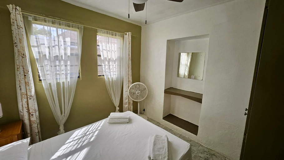 Bedroom 2, Ventnor House Apartments