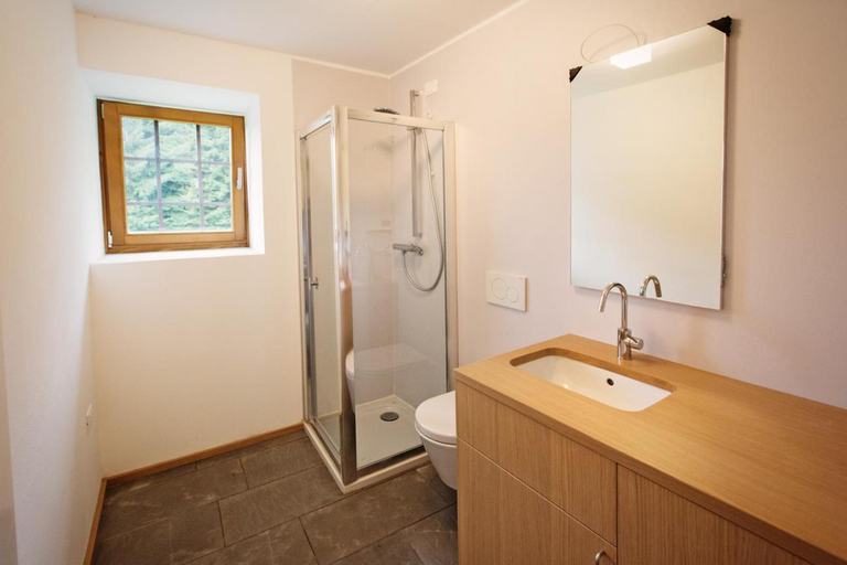 Bathroom 3, Albergo Diffuso Tolmezzo, Udine