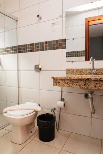 Bathroom, Hotel Nacional, Jataí