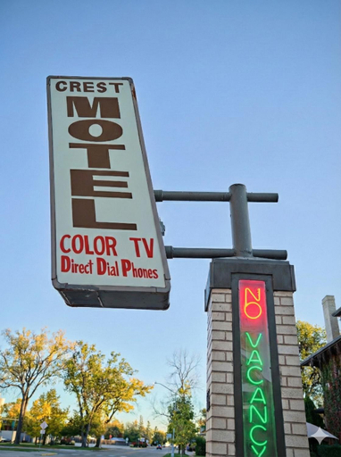 Others 5, The Crest Motel, Logan