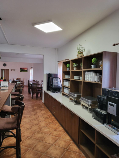 Food & Drinks 5, Restaurace a penzion u Jessyho, Břeclav