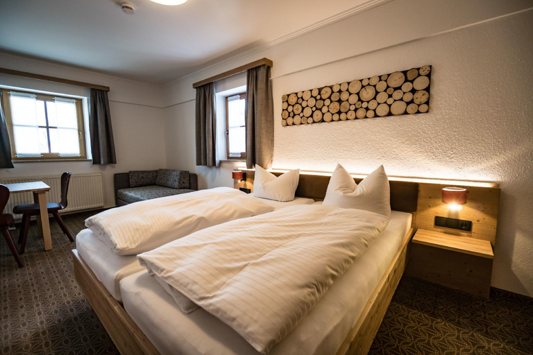 Bedroom, Hohenester Gasthaus & Hotel, Dachau