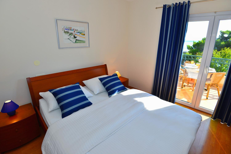 Bedroom 2, Villa Dalmatina, Podgora