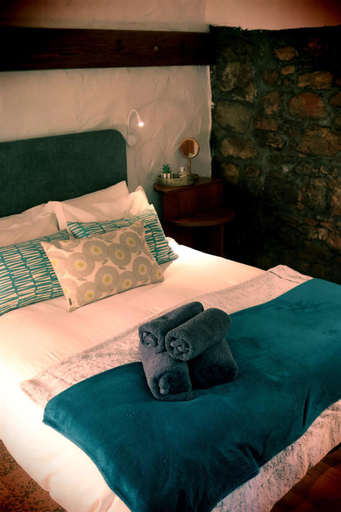 Bedroom 2, Heiveld Farm Cottages, Cape Winelands