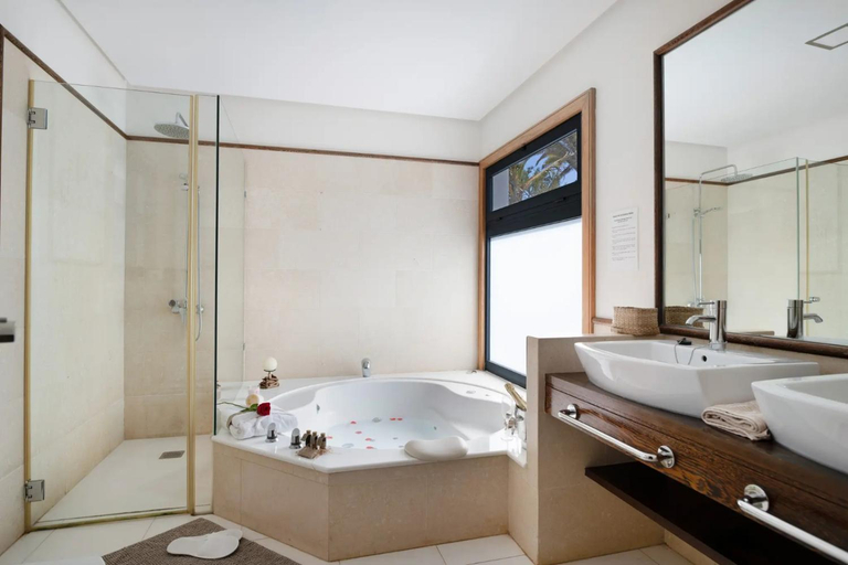 Bathroom 3, Villas Mamma Mia A pool heat Private, Las Palmas