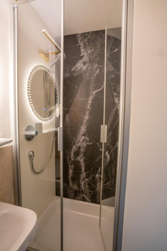 Bathroom 2, Altdeutscher Hof Beckord, Gütersloh