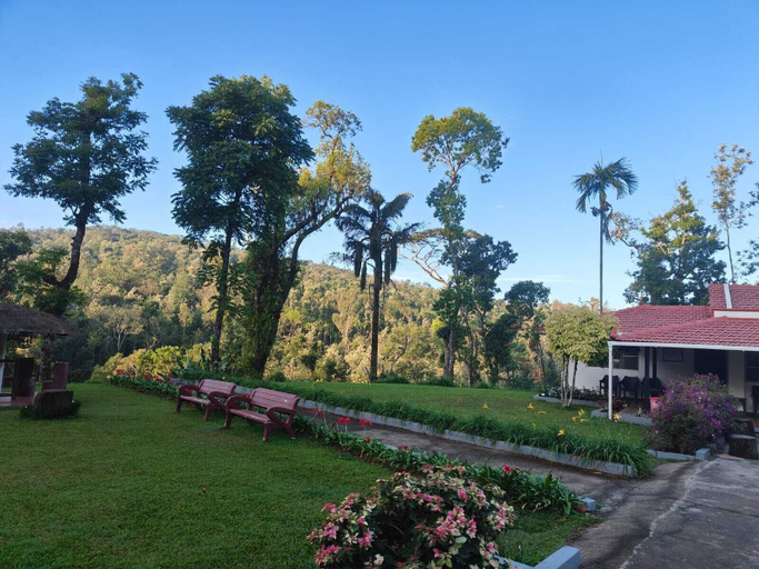 Property grounds, Moon Mist Resort, Chikmagalur