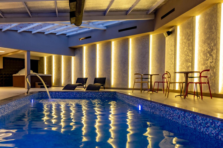 Sport & Beauty 2, New Seaboard, La Costa