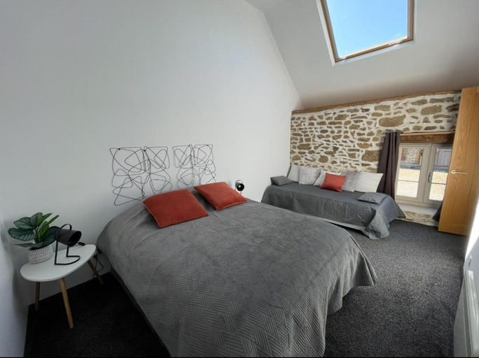 Bedroom 2, Gites Le Bisson, Manche