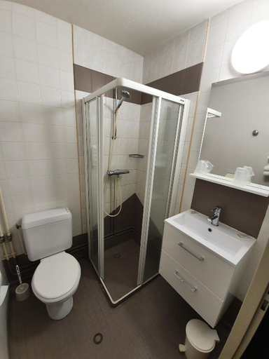 Bathroom, Hotel Saint Odilon, Saône-et-Loire