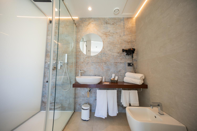 Bathroom 4, Sunset Hotel, Palermo