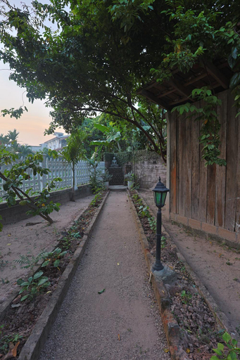 Others 3, Canal's Edge, Negombo