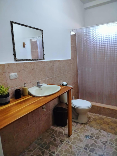 Bathroom, Mambo Ecohostal, Manta