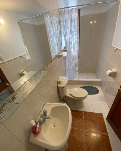 Bathroom 3, Econunay Hostels, Arequipa