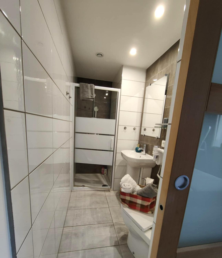 Bathroom 3, Chez Stef, Bas-Rhin