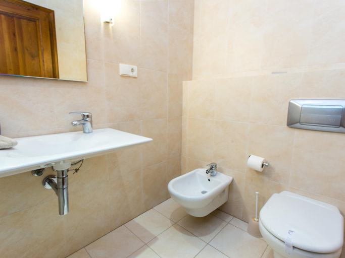 Bathroom 3, TarracoHomes, Villa with Botanic Garden and Private Pool facing the Beach, Tarragona