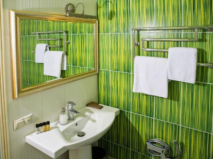 Bathroom 3, Imperia City Hotel, North-Western