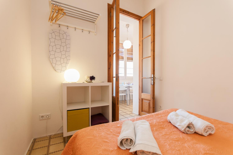 Bedroom 2, Weflating Sant Antoni Market, Barcelona