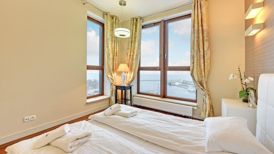 Bedroom 2, SEA TOWERS Panorama Apartments by Noclegi Renters, Gdynia