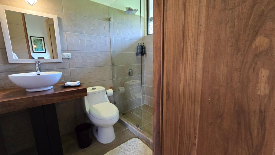 Bathroom, Monteverde Casa Mia, near main attractions and town!, Abangares