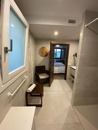 Others 5, B&B Premium, Barcelona