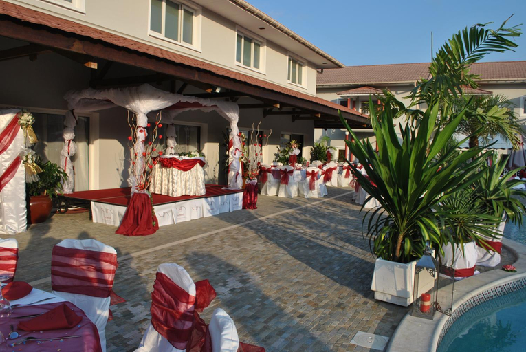 Exterior & Views 2, Nomad Suites Residence, Komo-Mondah