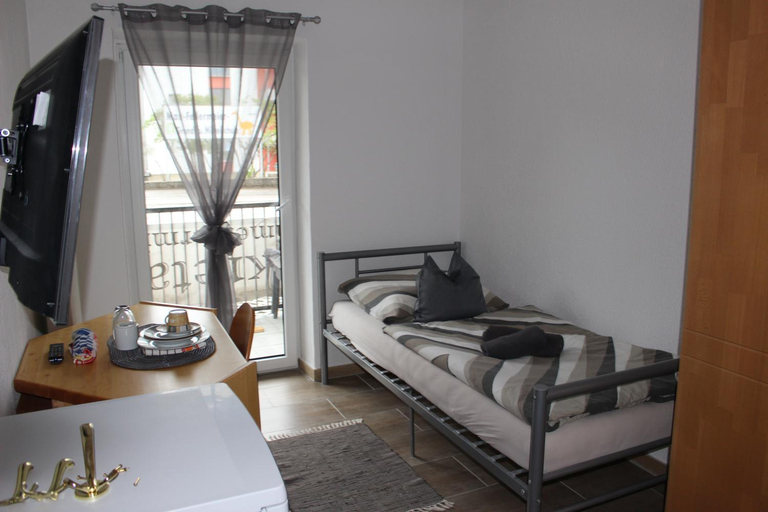 Bedroom 2, ZV-Scholtz Gastehaus Neuotting Simbacher Straße 7, Altötting