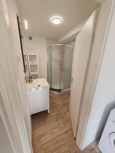 Bathroom 3, Apartments Pronavtik, Piran