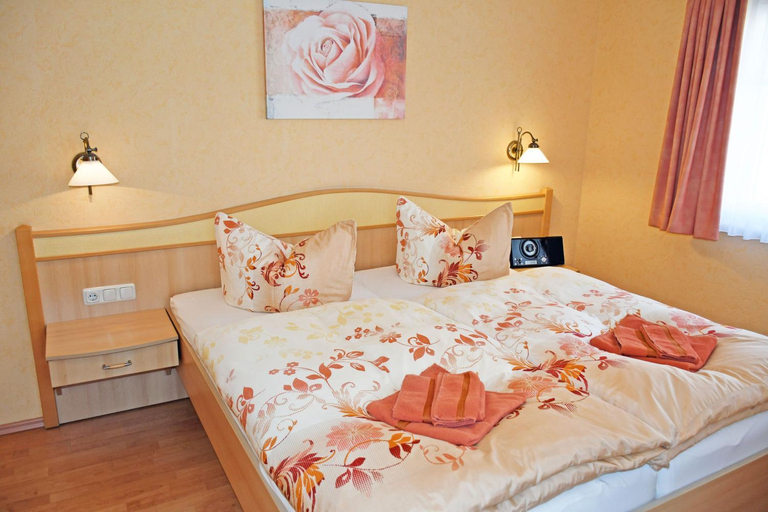 Bedroom 2, Villa Vitalis _ Appartements und W, Vorpommern-Rügen