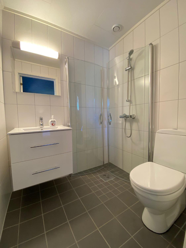 Bathroom 3, Saltstraumen Hotel og Fjordhytter, Bodø