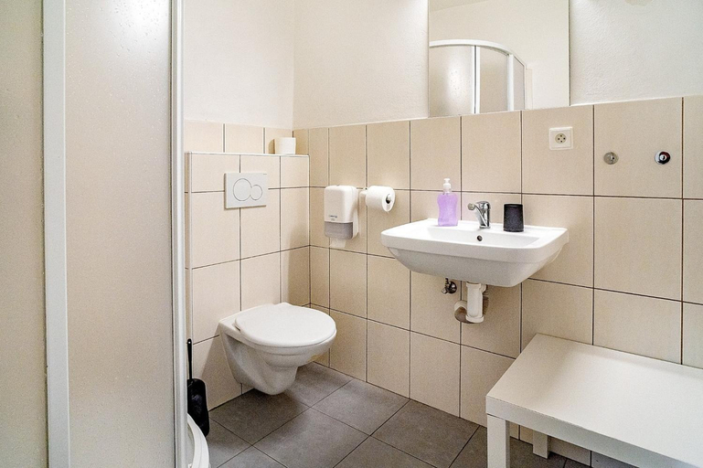 Bathroom 3, Hotel Na Velkv Hospod O, Strakonice