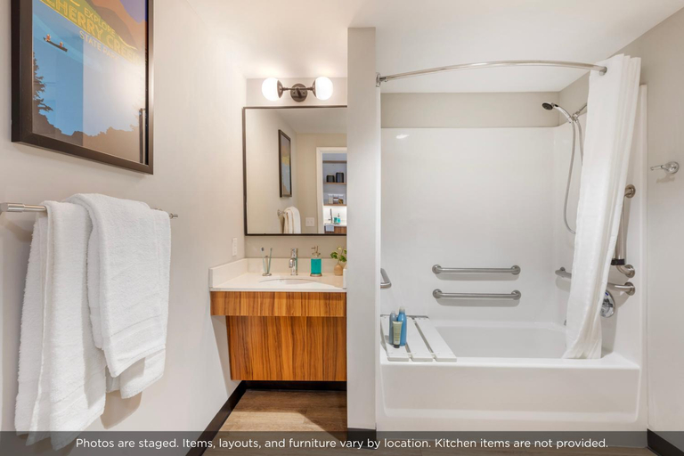 Bathroom 3, Uptown Suites Extended Stay Tampa FL - Riverview, Hillsborough