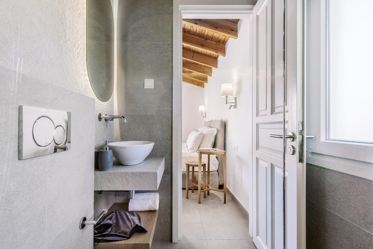 Bathroom 2, Villa Eftichia Hotel Apartments & Studios, Ionian Islands