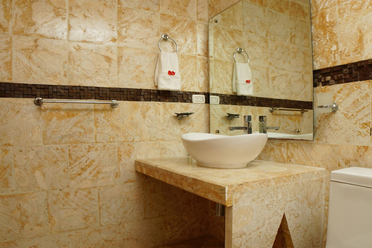 Bathroom 5, Sybaris Suites, Guayacanes
