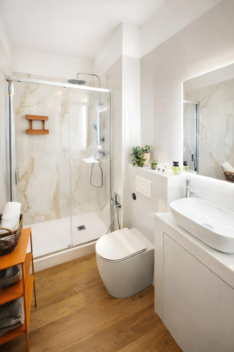Shower 3, Casa Flora Verona, Verona