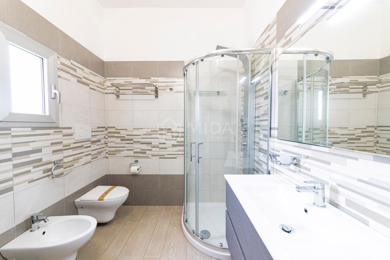 Bathroom 3, Sabrina's House, Lecce
