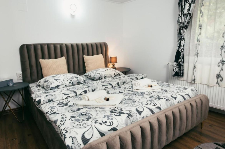 Bedroom 2, CasaMaria, Slanic-moldova