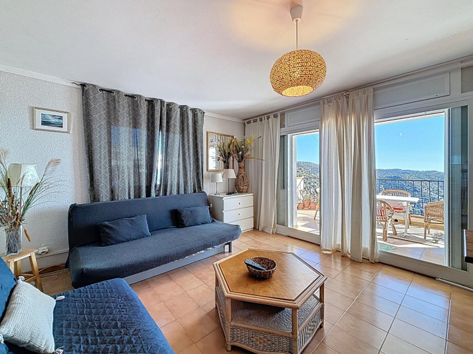 Others 2, Garbinell A - Piso muy bonito, Vistas al mar espec, Girona