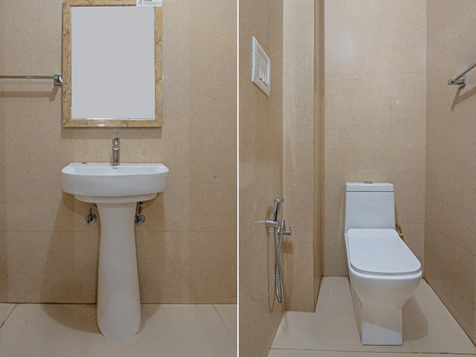 Bathroom 5, Hotel Saina Stay Inn, Gurgaon