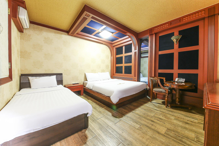Bedroom 4, Jeongseon Phoenix, Jeongseon