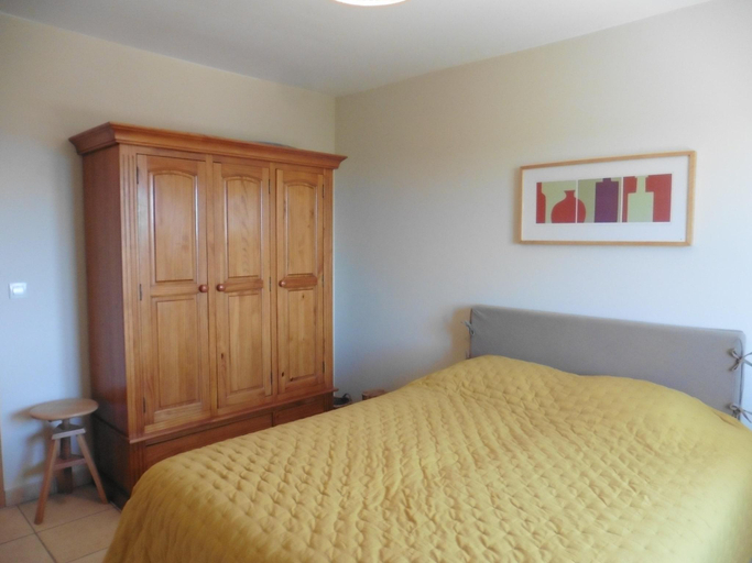 Bedroom 2, Pretty, spacious holiday home with private pool, Vaucluse