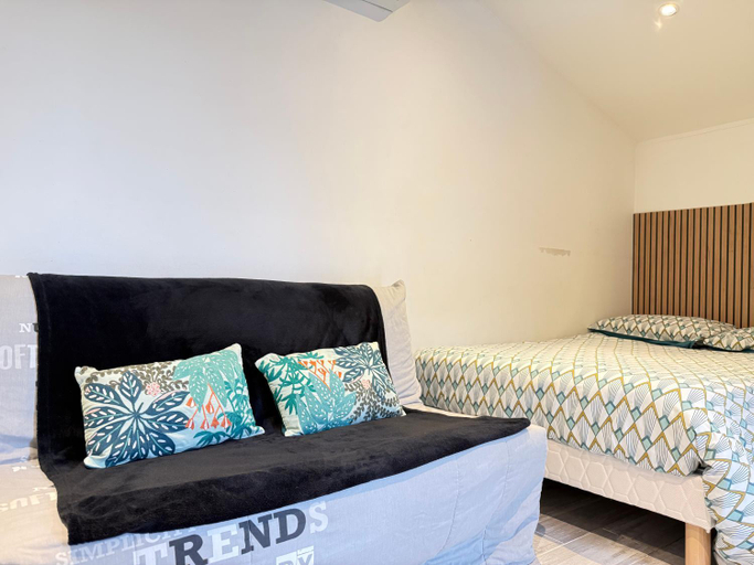 Others 4, Logement proche Lyon-aeroport-Centrale Bugey, Ain