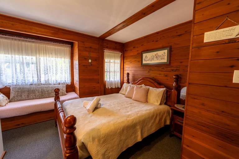 Bedroom 3, Sabo’s On Severn, Stanthorpe