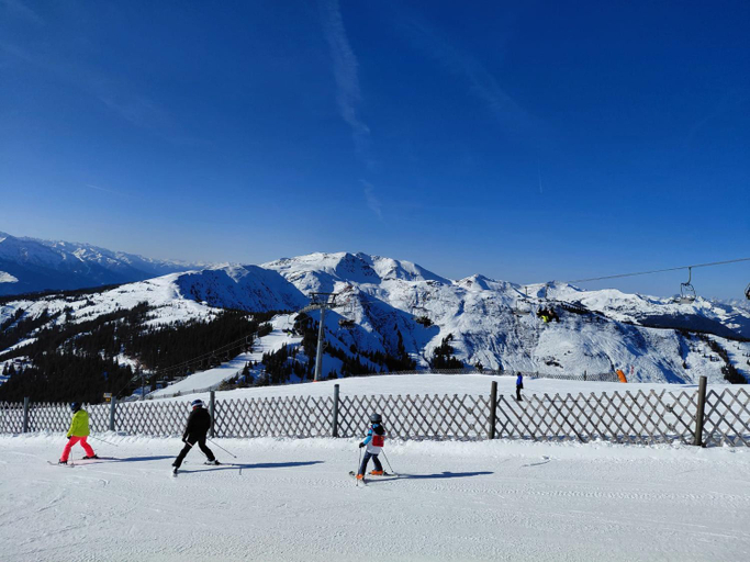 Sports and activities 3, Ella's, Zell am See