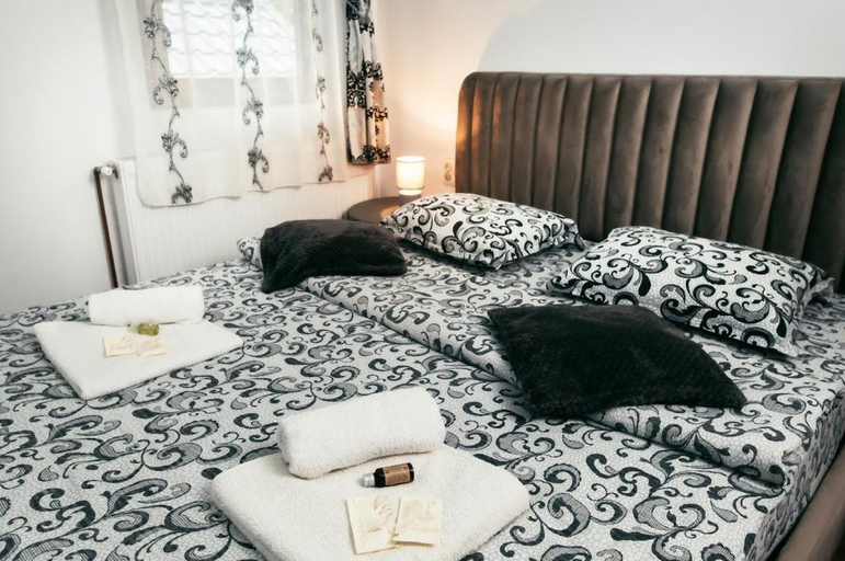 Bedroom 4, CasaMaria, Slanic-moldova