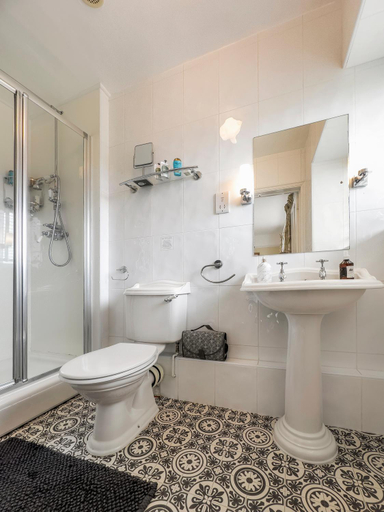 Bathroom, Trerhose B&B, Cornwall