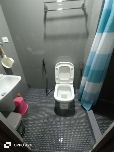 Bathroom 2, Cruz Air Residences, Makati City