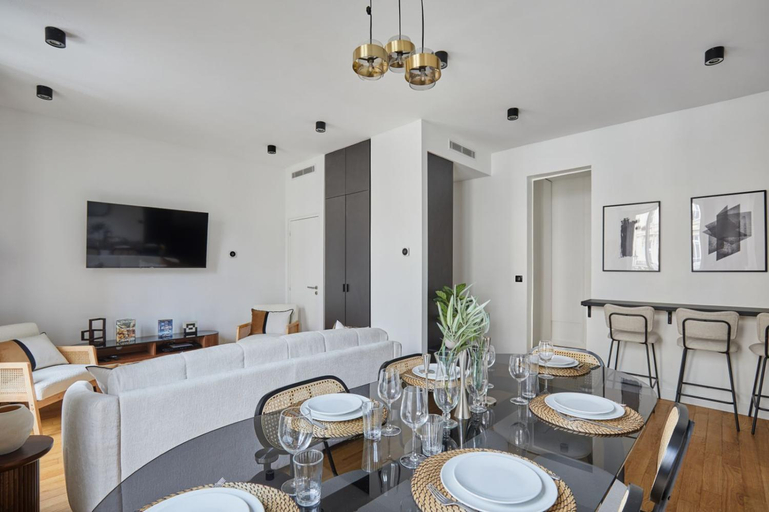 Food & Drinks, Residence Center of Paris by Studio prestige, Paris